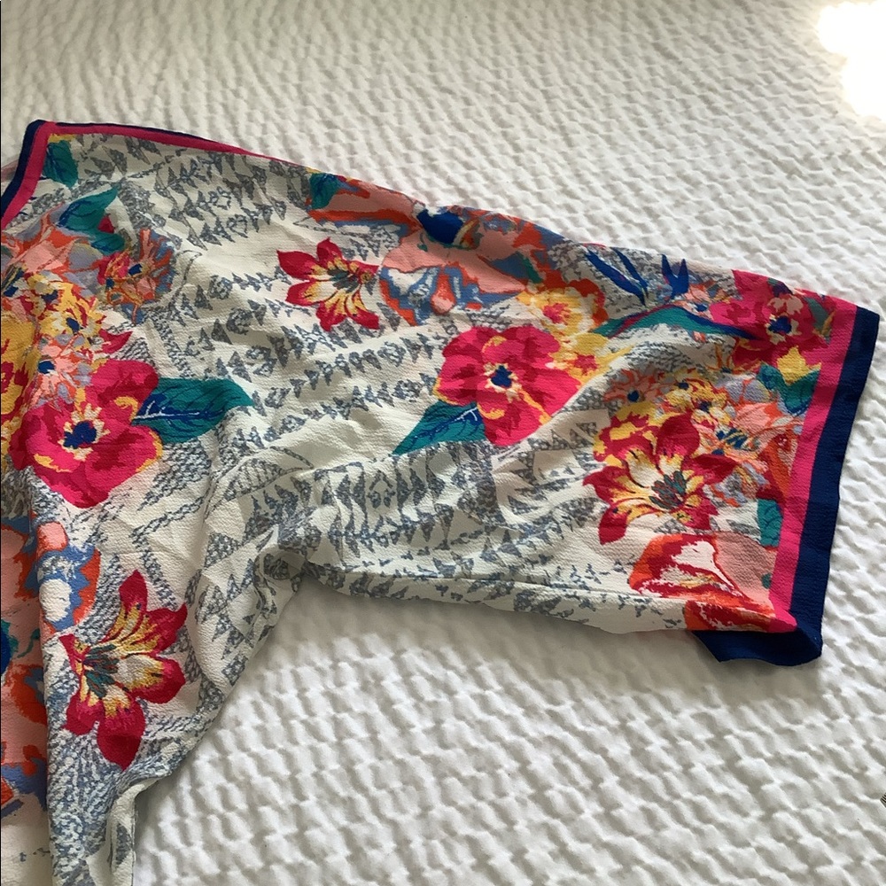 NWT super cute shirt - Picture 4 of 4